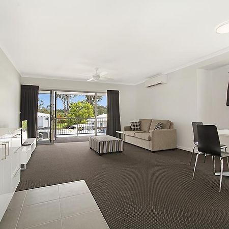 Cooroy Luxury Motel Apartments Oda fotoğraf